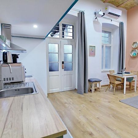 Lovely&Modern Downtown Apartment With Free Parking Boedapest Buitenkant foto