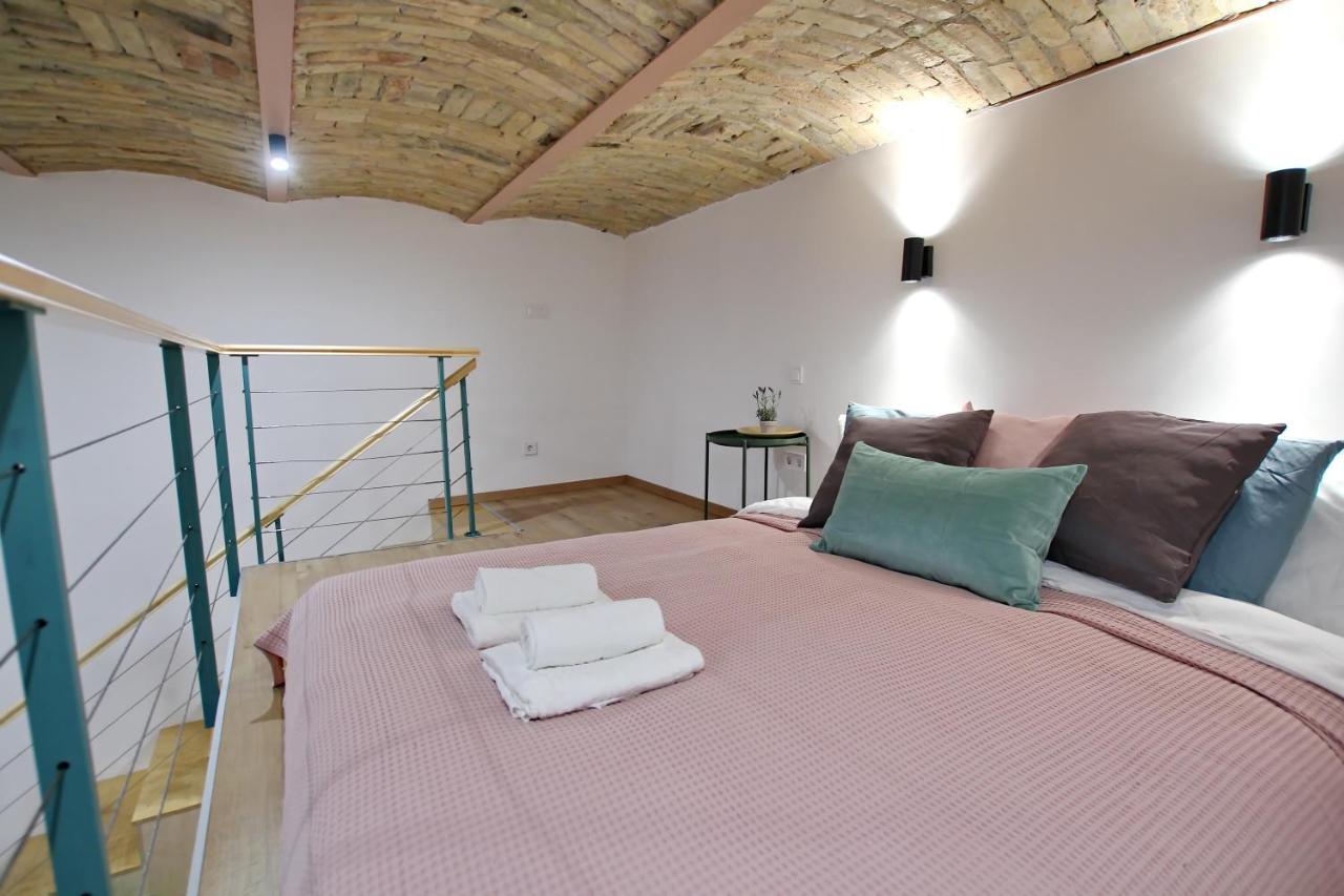 Lovely&Modern Downtown Apartment With Free Parking Boedapest Buitenkant foto