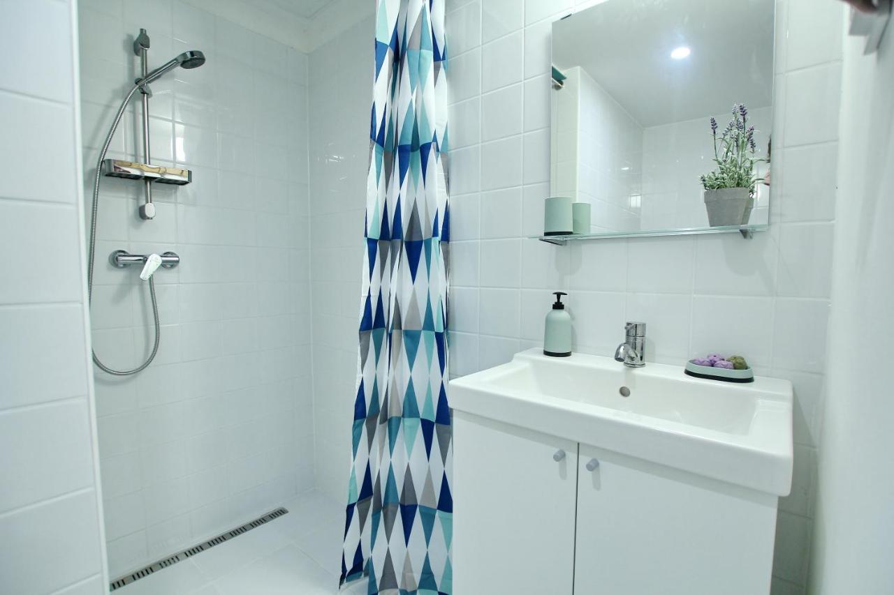 Lovely&Modern Downtown Apartment With Free Parking Boedapest Buitenkant foto