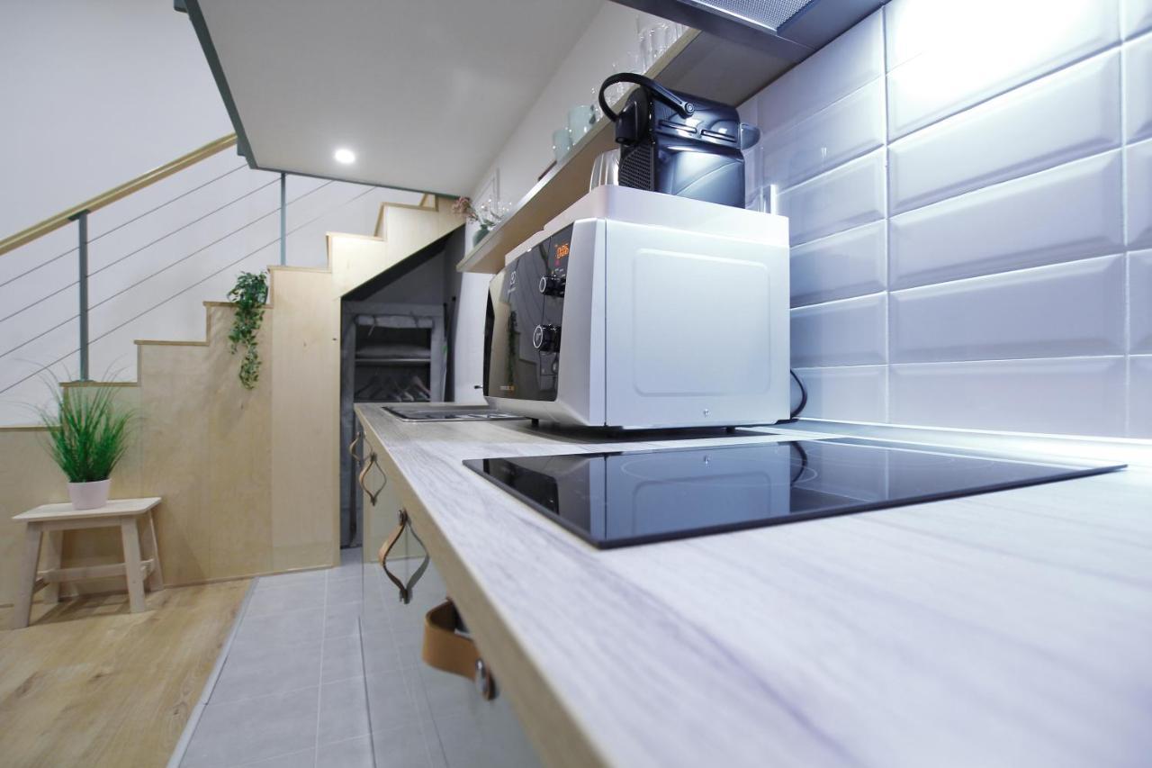Lovely&Modern Downtown Apartment With Free Parking Boedapest Buitenkant foto
