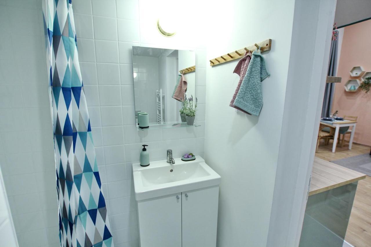 Lovely&Modern Downtown Apartment With Free Parking Boedapest Buitenkant foto